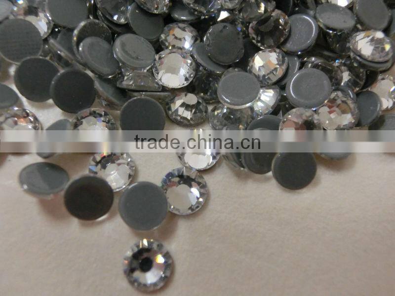 China factory wholesale decorative shiny leed free and multi size loose Decorative Ornament crystal dmc hotfix rhinestone