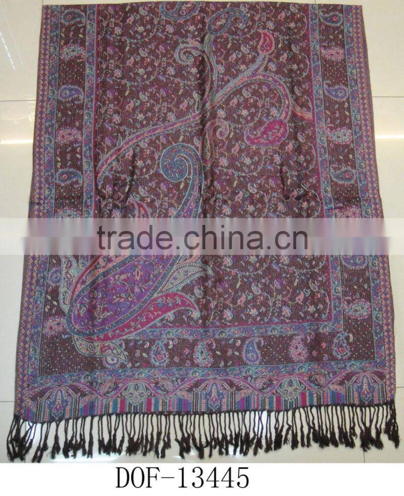 2017 The hot latest factory wholesale 100%rayon jacquard paisley floral shawl