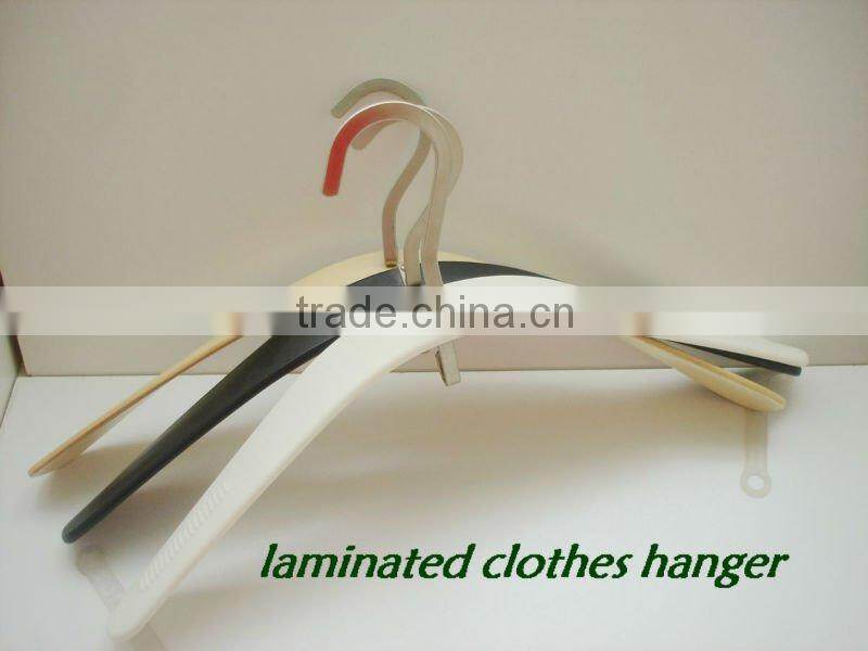 AT28 wooden laminated wood hanger wholesale