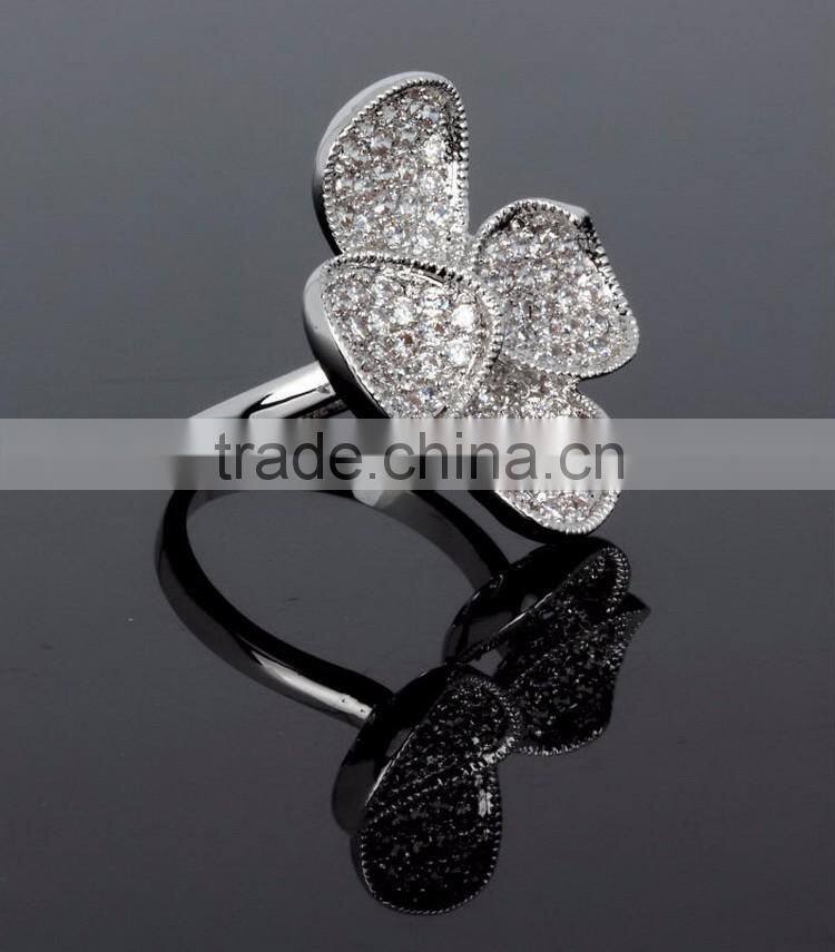 Fancy Lady Jewelry Clover Leaf Design CZ Stones Wedding Deluxe White Gold Ring