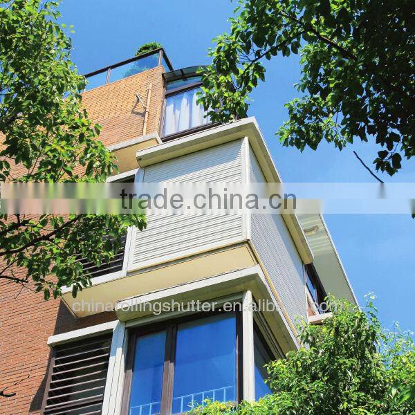 Motorized roller shutter window with aluminum foam slats