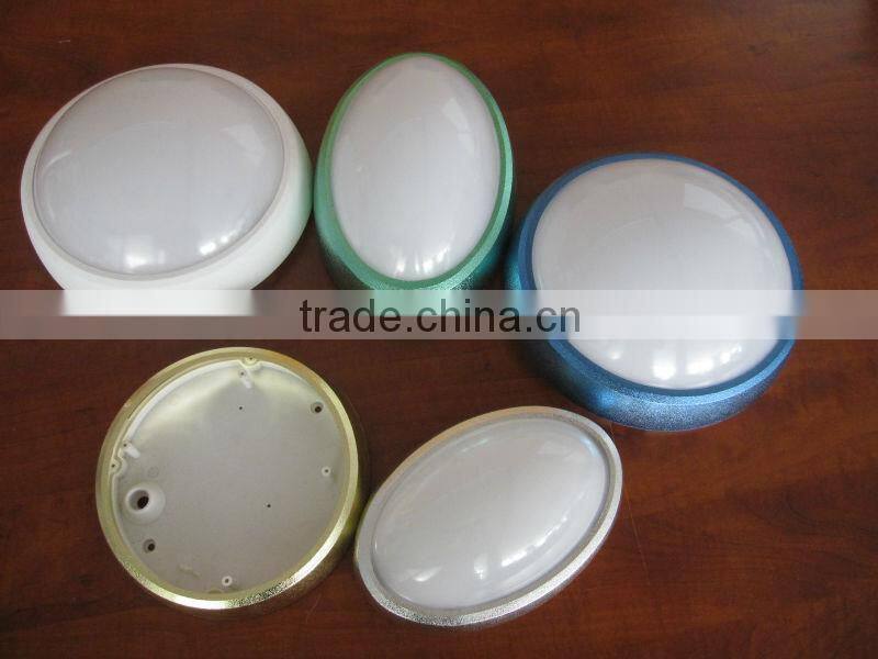 Wall light with battery