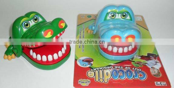 biting finger funny toys