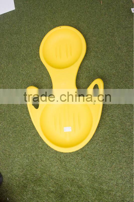 OUTDOOR KIDS PLASTIC SKI BOARD