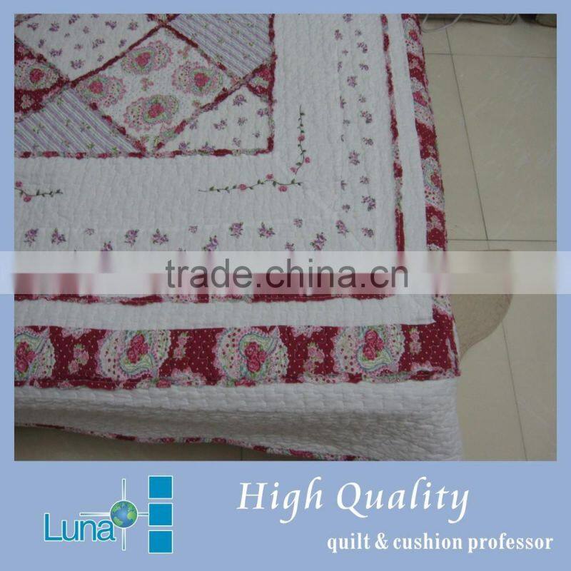 embroidery patchwork design cotton or satin quilted bedspread