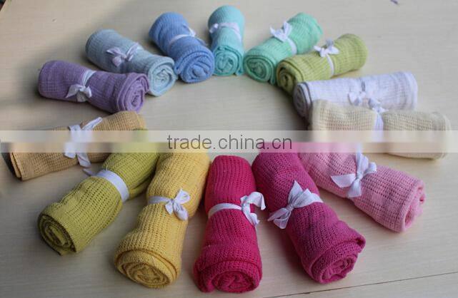 70*90cm 100% Cotton Hole Design Baby Breathable Blanket