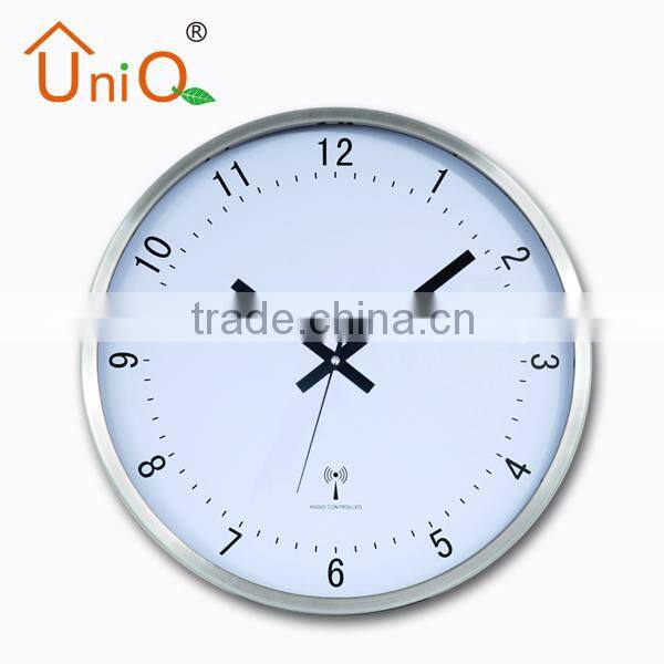 Student round decorative metal wall clock