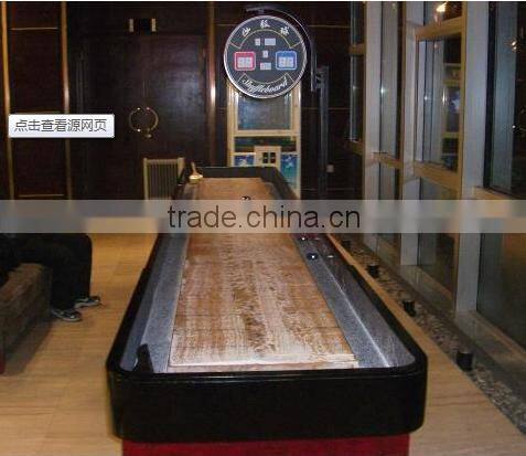 Shuffleboard table game machine