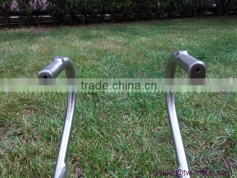 Customized titan bike front rack ti 25kg bicycle luggage carrier with sand blasting cheap titan bicycle front rack &bag holder