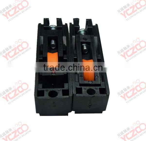 Black plastic housing Single Sliding Roller