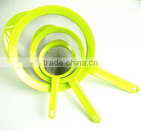 43022 Set of 3 Fine Mesh Stainless Steel Strainers with pp handle