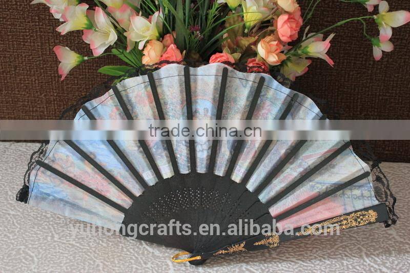 Spanish decoration fan with plastic ribs