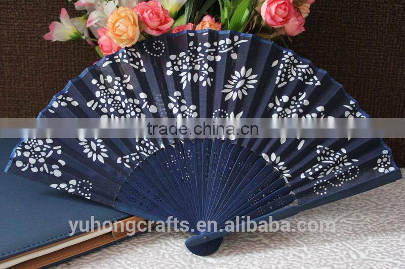 Chinese dark blue flower bamboo fan