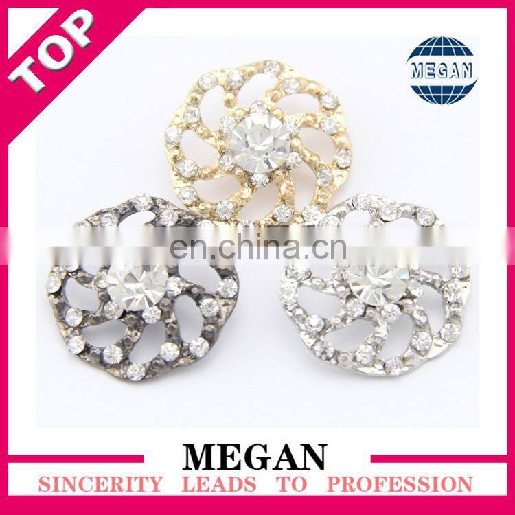 2016 wholesale handmade metal bouquet shape colorful rhinestone button for clothing