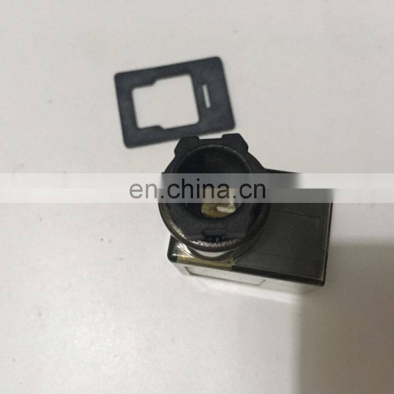 2015 New SMC Type VF Pneumatic Solenoid Valve VF3130