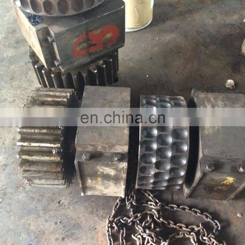 Charcoal ball briquette making pressing forming machine