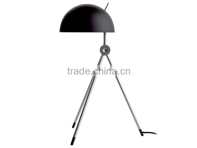 Stability and Balance Three Legs Elegant Floor Lamp 2016 Hot Sale