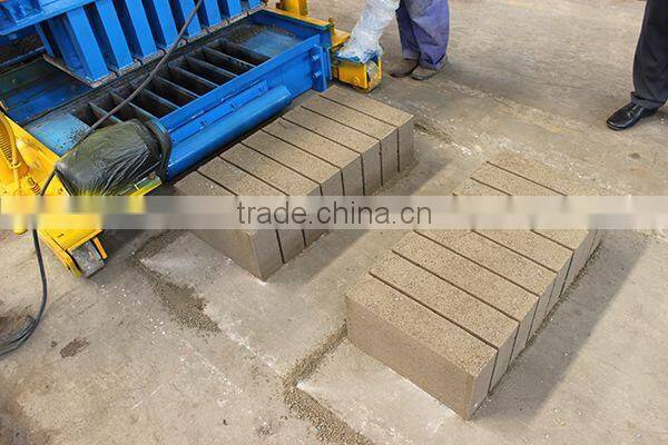 WT6-30 mobile hollow brick making machine