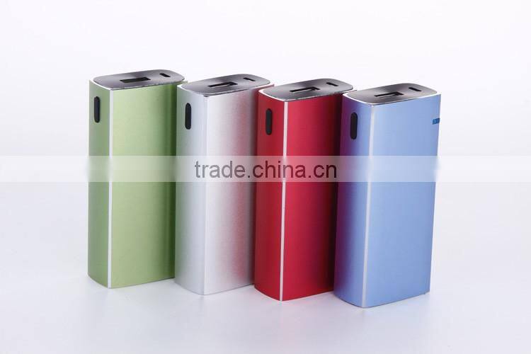 Metal fashion OEM Customized Logo5200mAh power bank , manufacturer price power banks