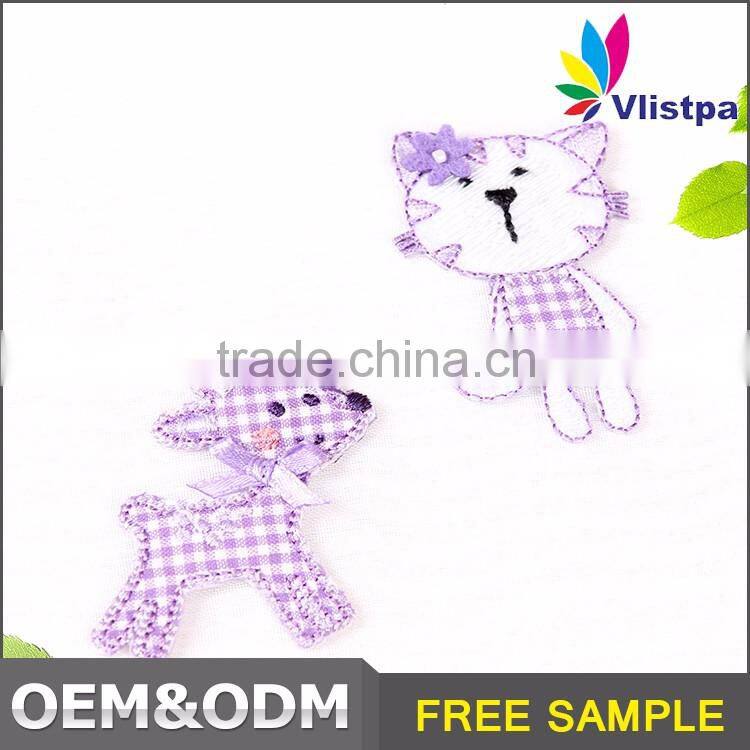 2016 Fashion wholesale cheap custom embroidered fabric patch