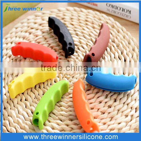 silicone bag holder carrying handle grip for trip