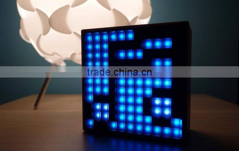 Smart Mobile Phone Control Bluetooth Flashing Speaker, Portable Table Decorative Magic Bluetooth Speaker With FM Radio For Sale