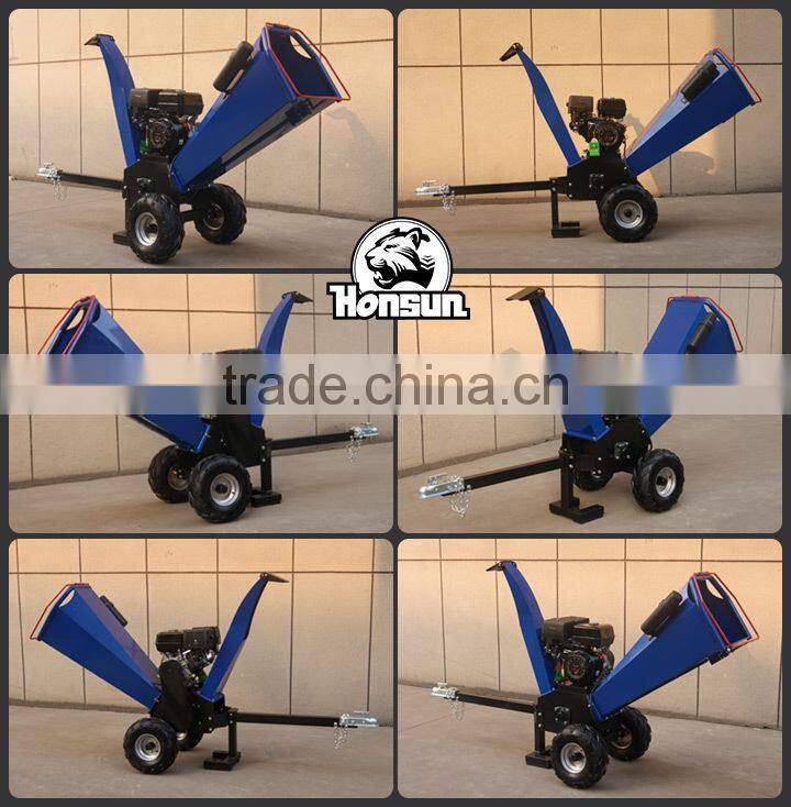Comply with Europe Safety Regulation CE approved trailer mounted mobile diesel engine wood chips making machine