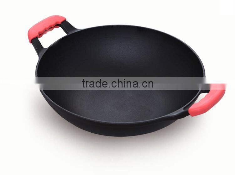 two ears wooden lid cast iron Chinese wok seasoning
