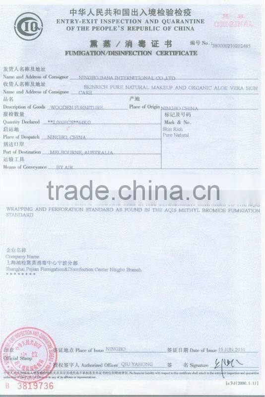 Heart shape handle retractable cosmetic brush