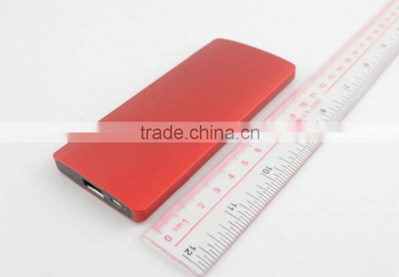 Power Bank Brilliant External Battery Pack (2.4A Smart Output) Classic Portable Charger for Smartphones Table