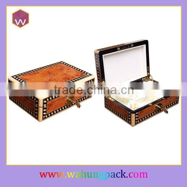Small Square Designer Perfume Box / Custom Logo MDF Perfume Bottle Box