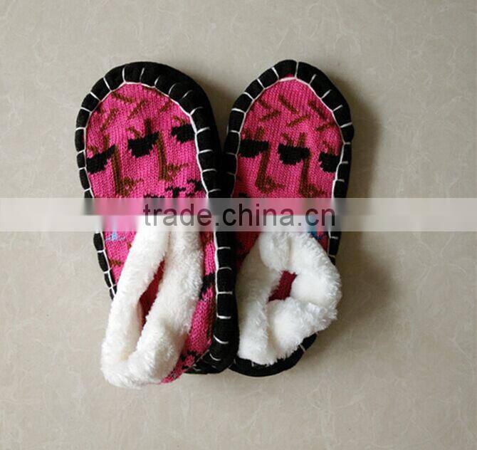 Indoor antislip socks with fleece lining