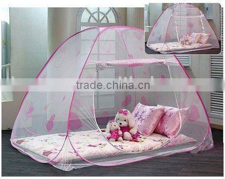 Polyester self-prop mosquito net