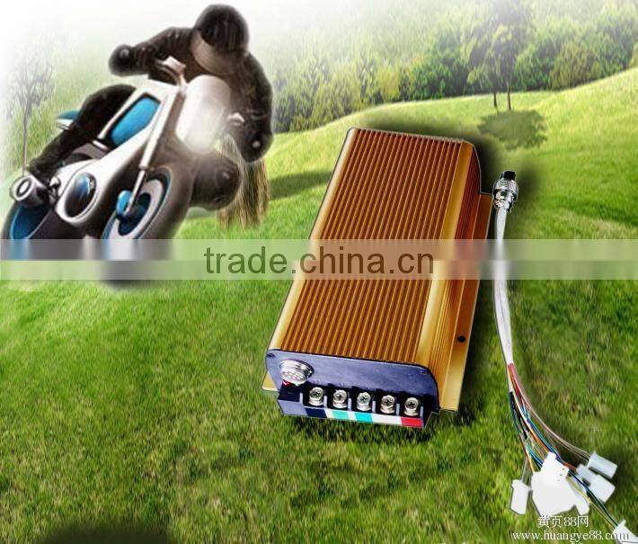 Extruded aluminum heatsink enclosure for PKLI