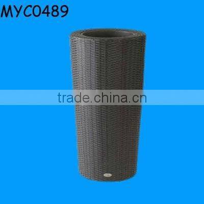 Polyresin wicker flower pot