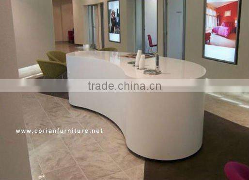 Hi Macs / Corian solid surface made center cashier desk for optical store design