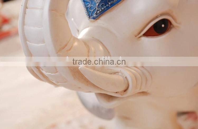 2014 New Products Home Decoration White Resin Elephant Sculpture