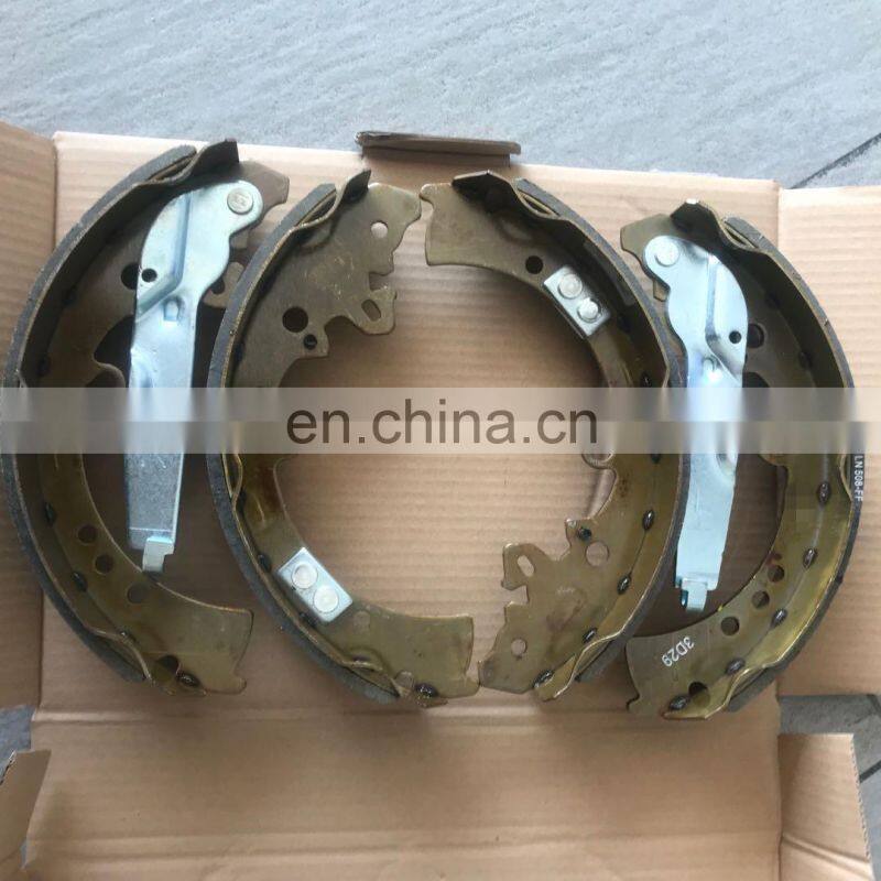 HIGH QUALITY AUTO PARTS BRAKE SHOE OEM :04495-26240 FOR HIACE KDH200 KDH223