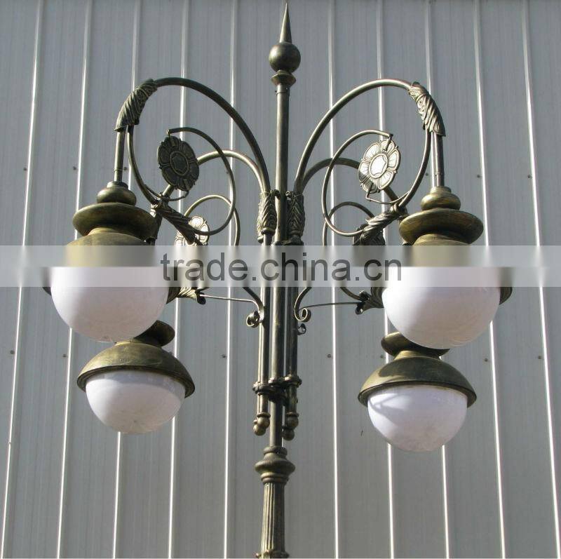 cast iron solar Decorative street lamp post/cast aluminum solar lamp pole/street and garden solar lamp pole