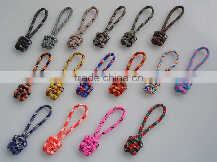 Custom Design Braided Handmade Cobra Weaving Paracord Zipper Puller Fist Knot Paracord Zipper Puller
