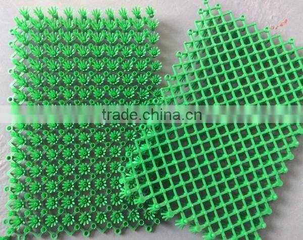 Interlocking PE grass mat