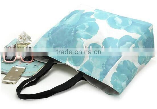 2016 fashion and beautiful large capacity waterproof hand bag