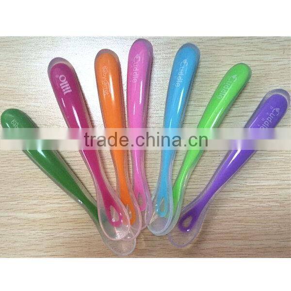Customized Best-Selling cute silicone baby feeding spoon