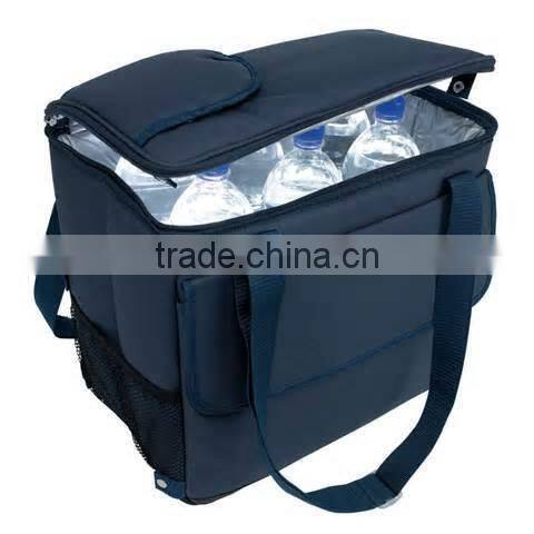 insulating effect cooler bag
