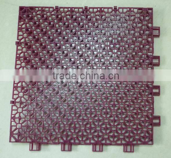 Plastic injection mold and moulding services