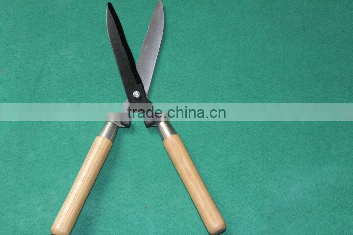 garden tool/hedge shears with wooden handles