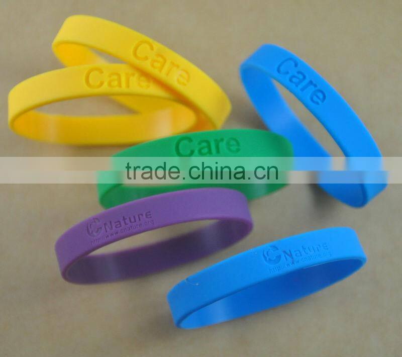 Good quality Carved logo silicone wrist strap, debossed logo cheapest silicone bracelet