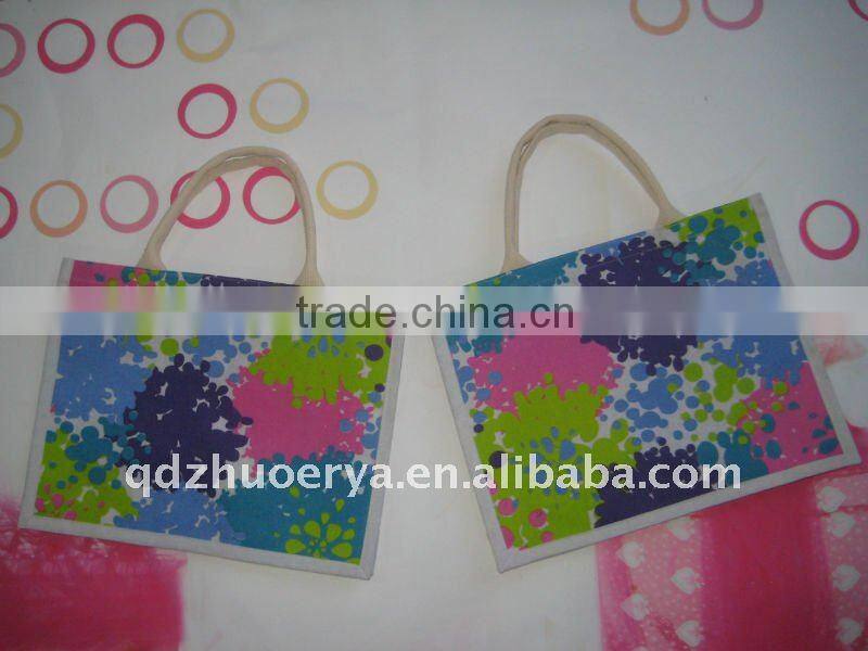 Non- woven shopping bags of colorful printed