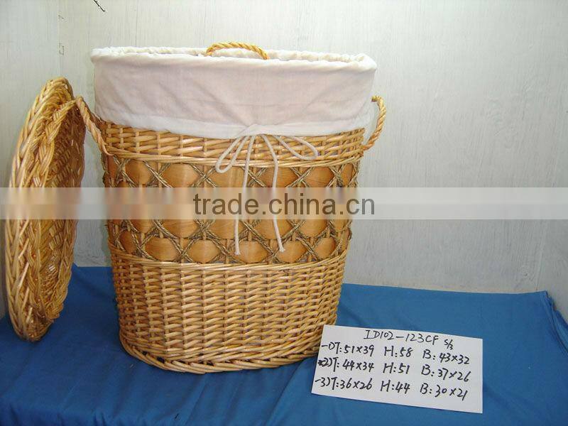 wicker lidded dirty clothing basket with lining