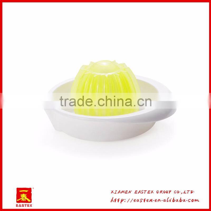 Manual convenient use mini orange and lemon juicer